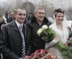 Leonid Chernovetsky and newly-weds
