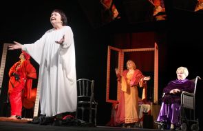 Theatrical «Colors»