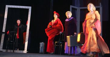 Theatrical «Colors»