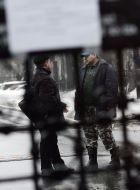 Мужчины разговаривают