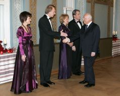 Vkctor Yushchenko, Ekaterina Yushchenko, Viktor Chernomyrdin  and Vladimir Ogryzko