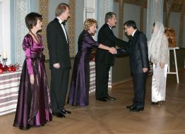 Traditional diplomatic reception