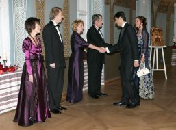 Traditional diplomatic reception