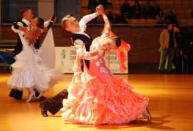 Dancing pair