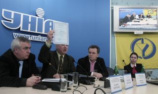 Vadim Lyubchenko, Sergey Monakov and Yevgeniy Utkin