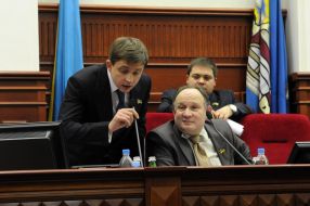 Олесь Довгий