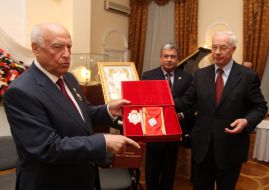 Виктор Черномырдин и Николай Азаров