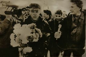 Photo with picture of Boris Gromov