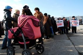 Employees of the state-run enterprise ”Khimprom”