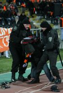Militia employees detain FC “Shakhter” fan