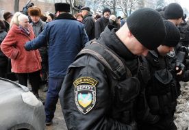 ”Berkut” special division fighters hinder to blocking motion