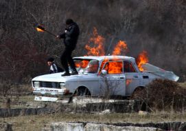 Палаючий автомобіль