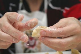 Cooking of meat dumplings