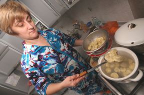 Cooking of meat dumplings