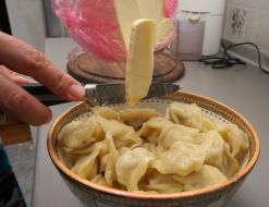 Cooking of meat dumplings