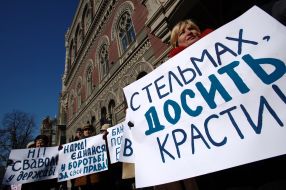 Action participants against banks tyranny