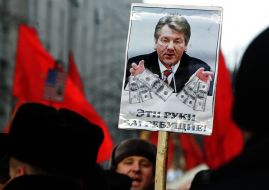«Yushchenko-suitcase-America» protest action