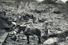 Dnepr hydroelectric power station building