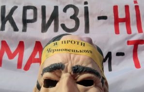 Figure representing the mayor of Kiev Leonid Chernovetsky