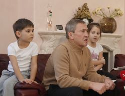 Леонід Черновецький з онуками