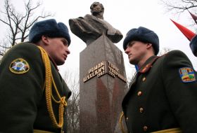 Soldiers of honoured guard