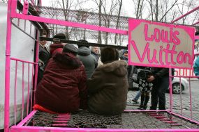 Picketing of The Cabinet