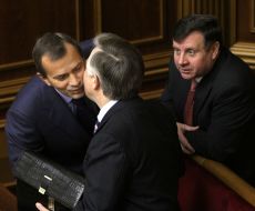 Адам Мартынюк, Андрей Клюев и Петр Симоненко