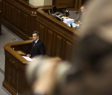 Valentin Nalivaychenko comes forward from the tribune of parliament