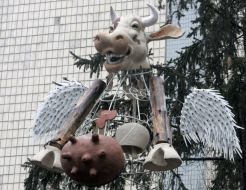 Памятник Летающей корове