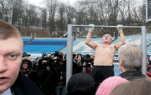Kiev’s mayor demonstrates sporting form