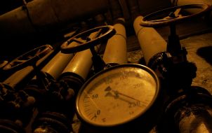 A manometer and bolts in a caldron hall
