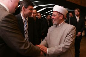 Участники празднования рождения Пророка Мухаммада