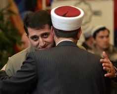 Участники празднования рождения Пророка Мухаммада