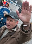 Участник митинга