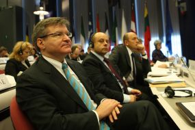 Grigoriy Nemyrya and Yuriy Prodan