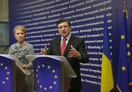 Yuliya Timoshenko, Viktor Yushchenko, Jose Manuel Barrosu and Benita Ferrero-Waldner