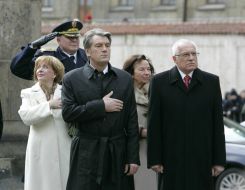 Viktor Yushchenko, Ekaterina Yushchenko and Vaclav Klaus