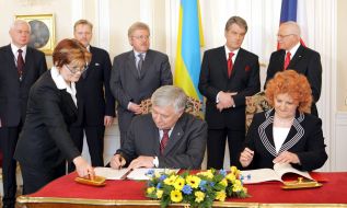 Signing of Agreement about strategic air transportations