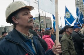 The Zaporozhia aluminium combine employees