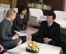 Yuliya Timoshenko and Kaoru Yosano