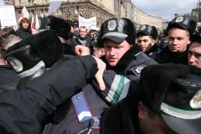 Сотрудники милиции