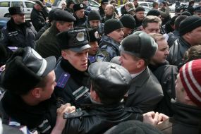 Сотрудники милиции