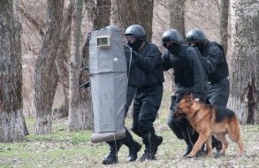 Бійці спецпідрозділів «Беркут» та «Грифон»