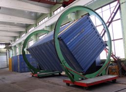 Workshop on repair of containers