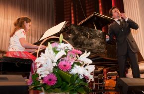 Yelizaveta Zinevich and Ruslan Zinevich