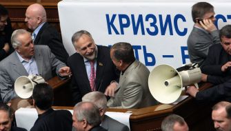 Peoples deputies from Party of regions block a tribune