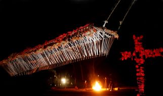 Theatricalizing show