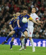 Andrey Voronin, Artyom Milevskiy and John Terry