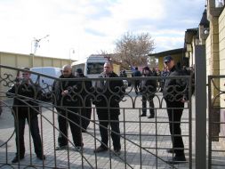 The unknown persons at the territory of the opened joint-stock company ”Sumskoy hlebokombinat”