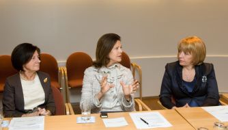 Королева Швеции Сильвия и Екатерина Ющенко